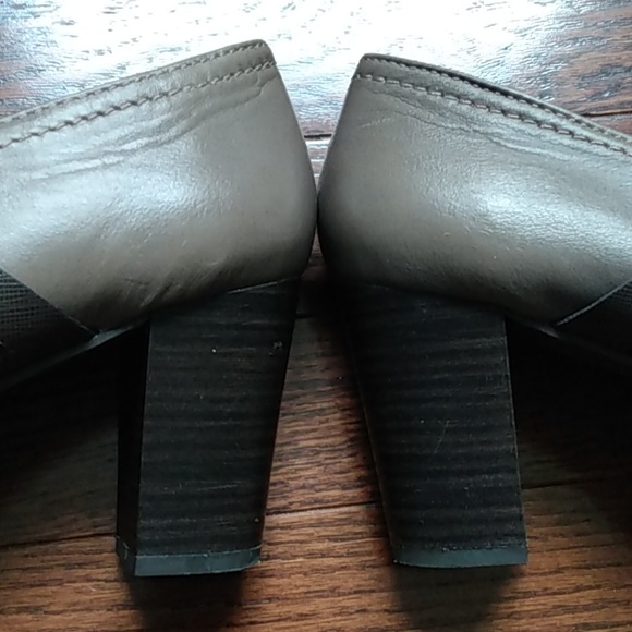 Taupe leather Luca Ferri lug sole shooties Size 9, 3" heel - Picture 11 of 11